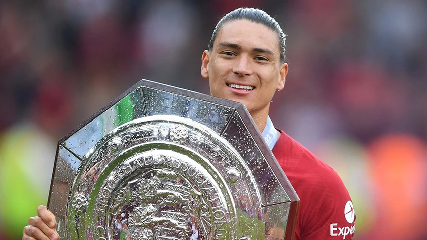 Liverpool vô địch Community Shield mùa trước sau trận thắng Man City 3-1. ẢNH: GETTY Liverpool vô địch Community Shield mùa trước sau trận thắng Man City 3-1. ẢNH: GETTY