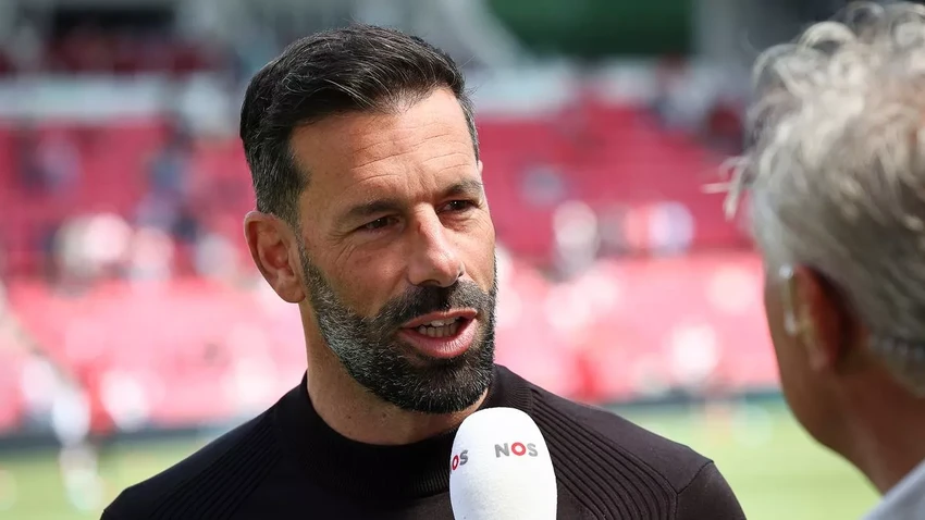 Ruud van Nistelrooy đã gọi điện thoại cho Sir Alex Ferguson nói lời xin lỗi. ẢNH: GETTY