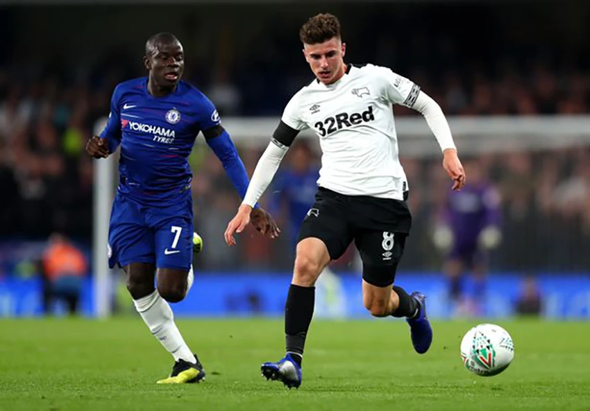 Mount gây ấn tượng tại Derby. ẢNH: GETTY