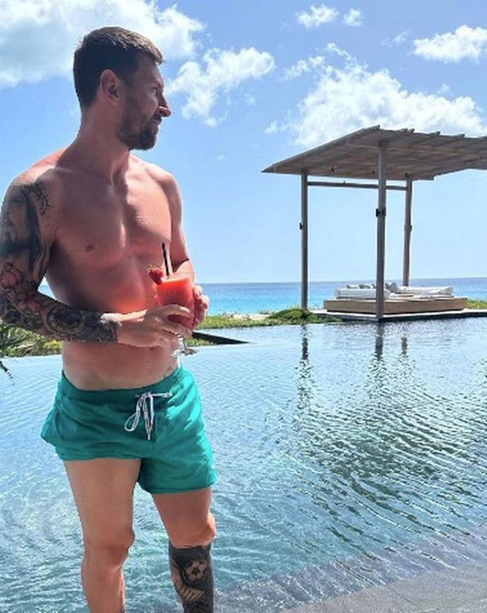 Cái đầu gối của Messi khiến người hâm mộ thắc mắc. ẢNH: INSTAGRAM MESSI