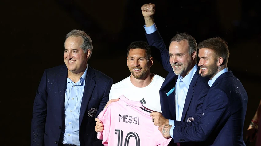 Lionel Messi ra mắt Inter Miami với áo số 10. ẢNH: GETTY Lionel Messi ra mắt Inter Miami với áo số 10. ẢNH: GETTY