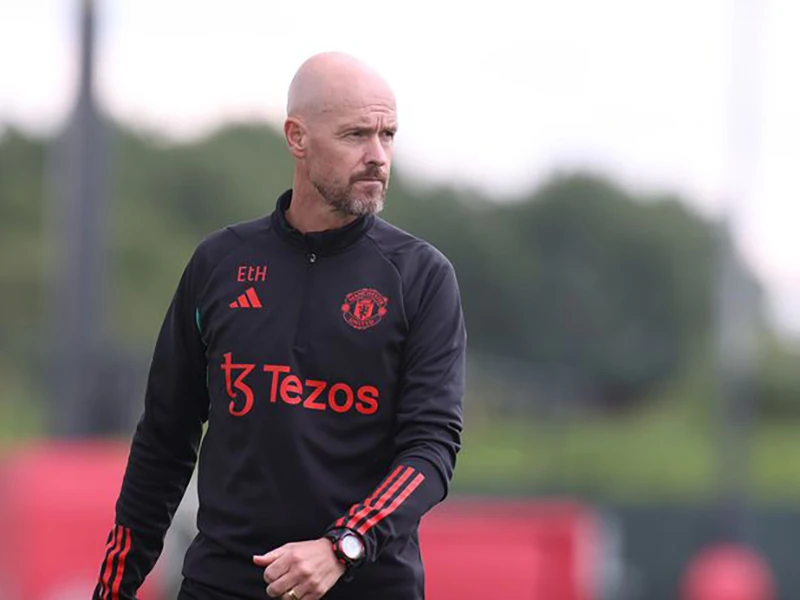 Ten Hag sẽ ký hợp đồng dài hạn với Evans nếu Maguire rời Old Trafford. ẢNH: GETTY Ten Hag sẽ ký hợp đồng dài hạn với Evans nếu Maguire rời Old Trafford. ẢNH: GETTY