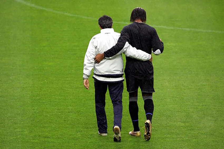 Didier Drogba và Jose Mourinho là hai huyền thoại của Chelsea. ẢNH: GETTY Didier Drogba và Jose Mourinho là hai huyền thoại của Chelsea. ẢNH: GETTY
