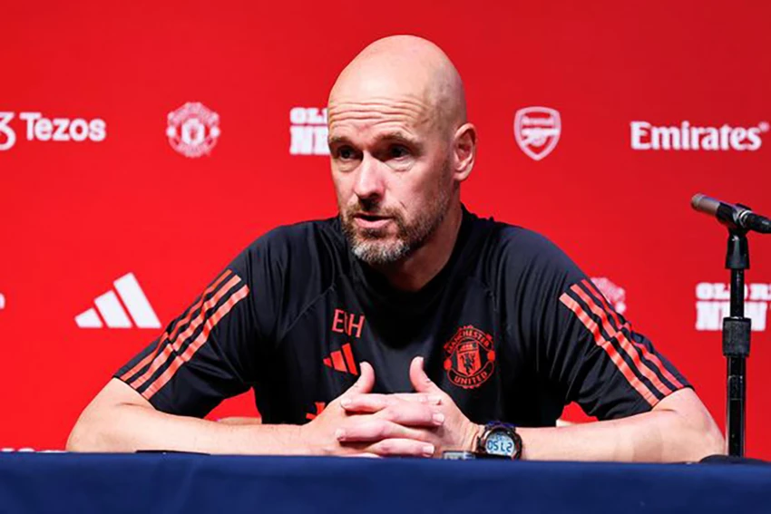 Ten Hag ám chỉ sự khác biệt trong cách chơi của Onana là lí do ông loại De Gea. ẢNH: GETTY Ten Hag ám chỉ sự khác biệt trong cách chơi của Onana là lí do ông loại De Gea. ẢNH: GETTY