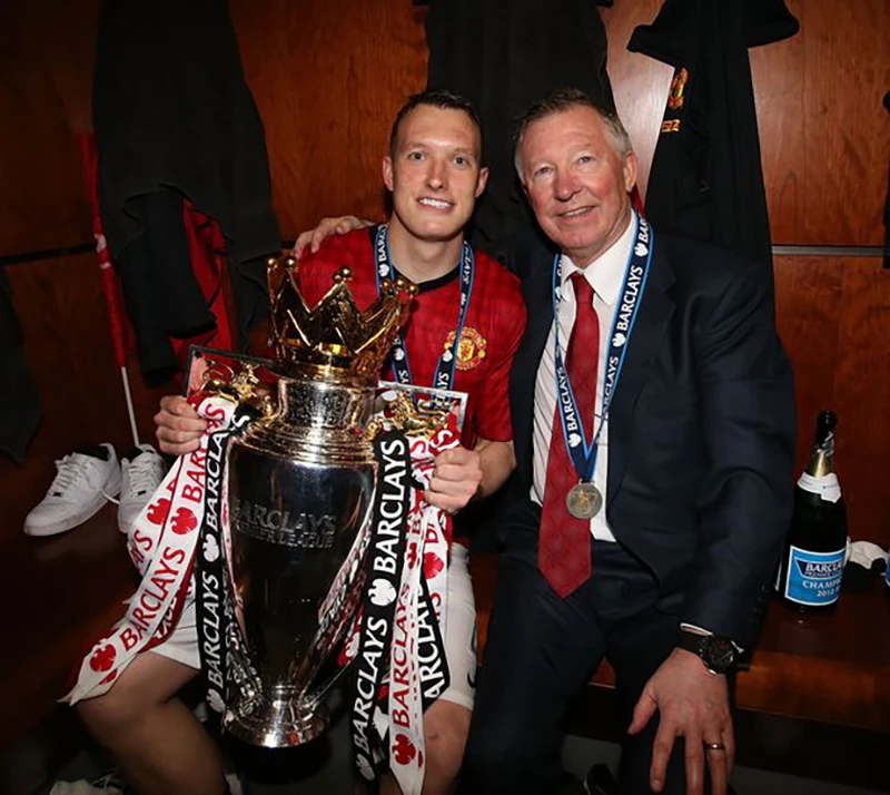 Sir Alex Ferguson đánh giá rất cao Phil Jones. ẢNH: GETTY Sir Alex Ferguson đánh giá rất cao Phil Jones. ẢNH: GETTY