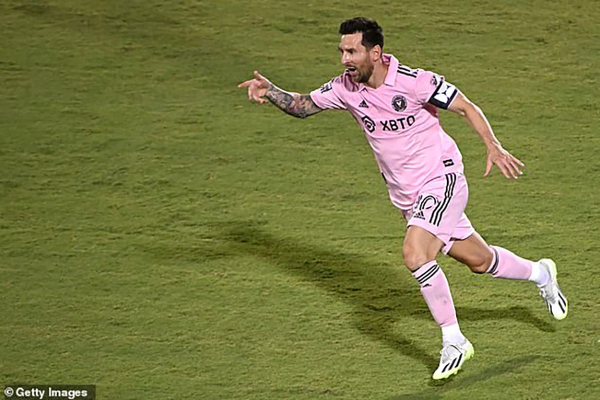 ... nhưng Lionel Messi đã thay đổi tất cả. ẢNH: REUTERS ... nhưng Lionel Messi đã thay đổi tất cả. ẢNH: REUTERS