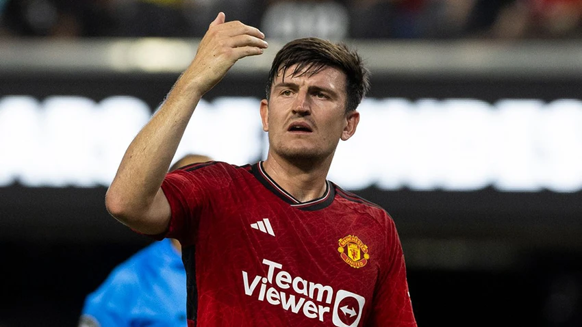 Maguire không được mang băng đội trưởng MU ngay cả khi các ngôi sao đội 1 không ra sân thi đấu. ẢNH: GETTY Maguire không được mang băng đội trưởng MU ngay cả khi các ngôi sao đội 1 không ra sân thi đấu. ẢNH: GETTY