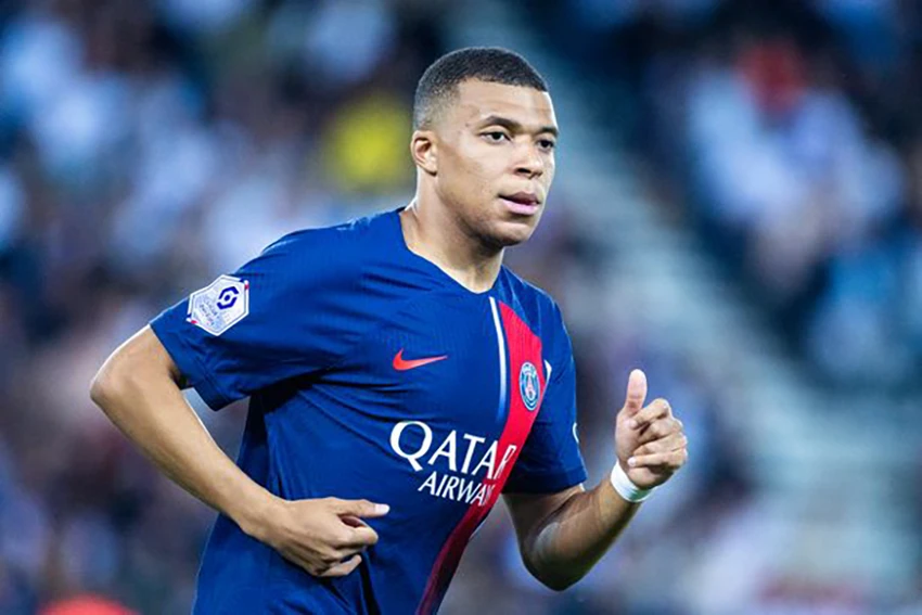 Mbappe đối mặt với nguy cơ "ngồi chơi xơi nước" tại PSG. ẢNH: GETTY