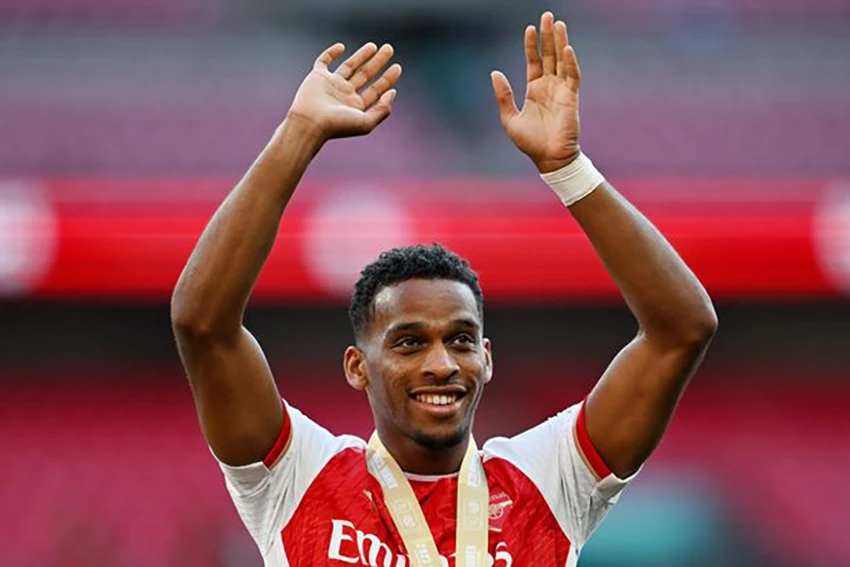 Arsenal tăng cường lực lượng rất nhiều, tiêu biểu là Timber nhưng có thể vẫn không thể vượt mặt Man City. ẢNH: GETTY Arsenal tăng cường lực lượng rất nhiều, tiêu biểu là Timber nhưng có thể vẫn không thể vượt mặt Man City. ẢNH: GETTY