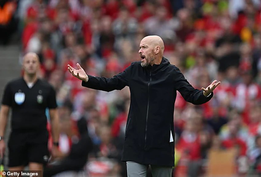 Ten Hag đã chỉ ra nguyên nhân Maguire chơi tệ ở MU nhưng đá rất hay ở tuyển Anh, và nó thuộc về vấn đề tâm lý. ẢNH: GETTY Ten Hag đã chỉ ra nguyên nhân Maguire chơi tệ ở MU nhưng đá rất hay ở tuyển Anh, và nó thuộc về vấn đề tâm lý. ẢNH: GETTY