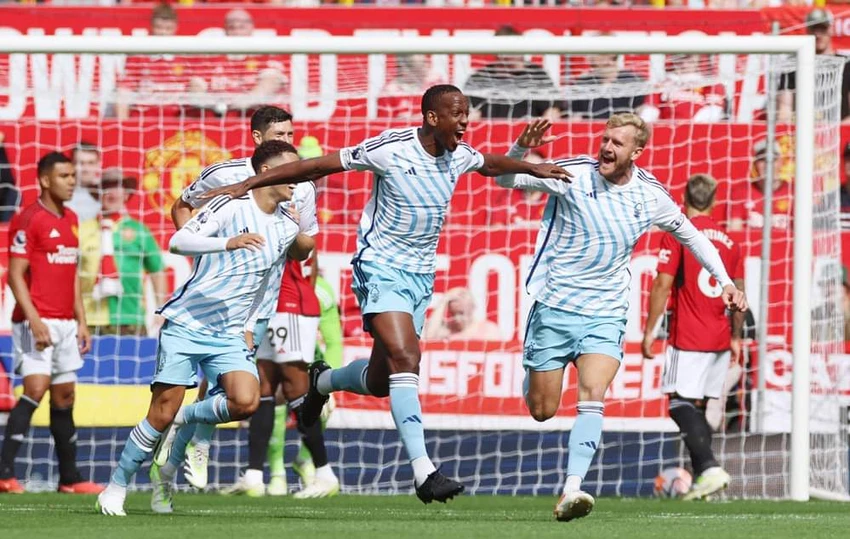 Nottingham có khởi đầu thuận lợi khi dẫn trước MU 2-0. Ảnh: Getty Nottingham có khởi đầu thuận lợi khi dẫn trước MU 2-0. Ảnh: Getty