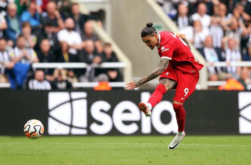 Darwin Nunez tỏa sáng với cú đúp giúp Liverpool ngược dòng thành công. Ảnh: Getty Darwin Nunez tỏa sáng với cú đúp giúp Liverpool ngược dòng thành công. Ảnh: Getty