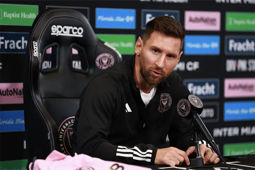 Messi chỉ có một buổi họp báo duy nhất kể từ khi gia nhập Inter Miami đến nay. ẢNH: GETTY Messi chỉ có một buổi họp báo duy nhất kể từ khi gia nhập Inter Miami đến nay. ẢNH: GETTY