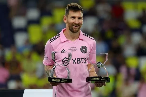 Messi giành danh hiệu vua phá lưới và cầu thủ xuất sắc nhất trong hành trình giúp Inter Miami vô địch Leagues Cup. ẢNH: GETTY Messi giành danh hiệu vua phá lưới và cầu thủ xuất sắc nhất trong hành trình giúp Inter Miami vô địch Leagues Cup. ẢNH: GETTY