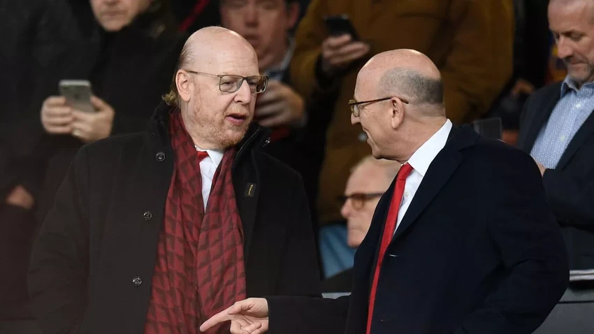 Joel và Avram Glazer là hai người tham gia nhiều nhất vào quá trình điều hành MU. ẢNH: GETTY Joel và Avram Glazer là hai người tham gia nhiều nhất vào quá trình điều hành MU. ẢNH: GETTY