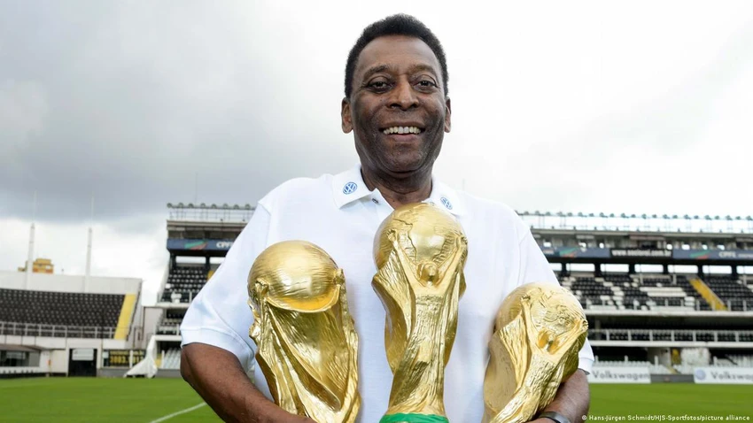 vua-bong-da-pele.jpeg
