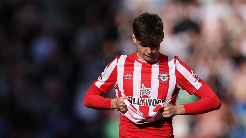 Aaron-Hickey-brentford.jpeg