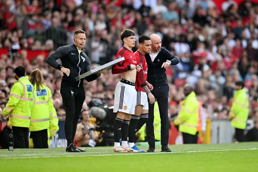 ten-hag-antony-garnacho-man-united.jpg