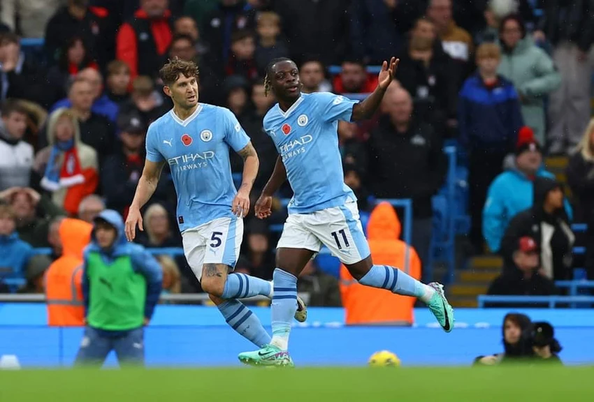 Man city, doku