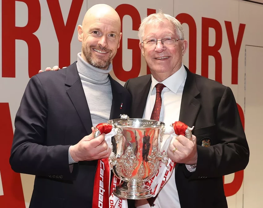 ten-hag-sir-alex-ferguson.jpg