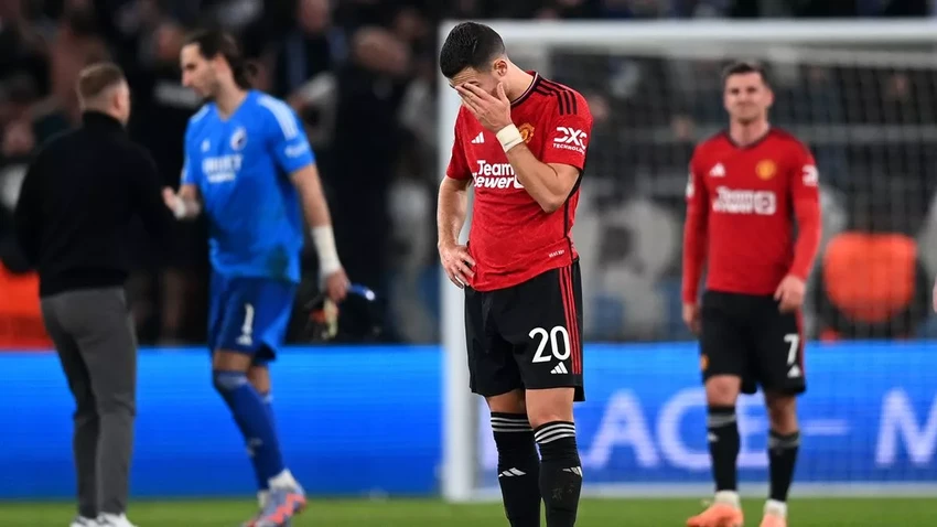 manchester-united-dalot.jpg