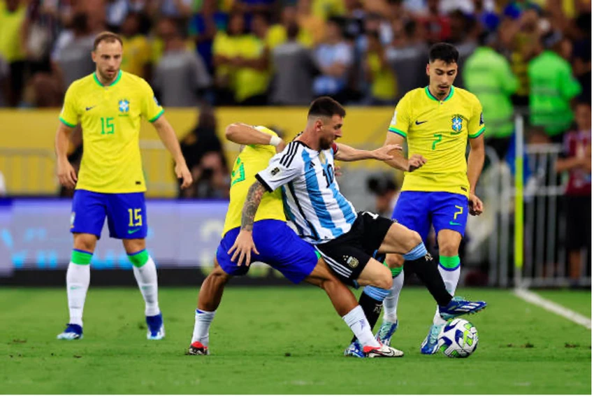 messi-brazil-argentina.jpg