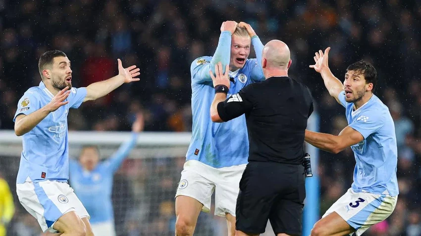 Man City bị FA buộc tội