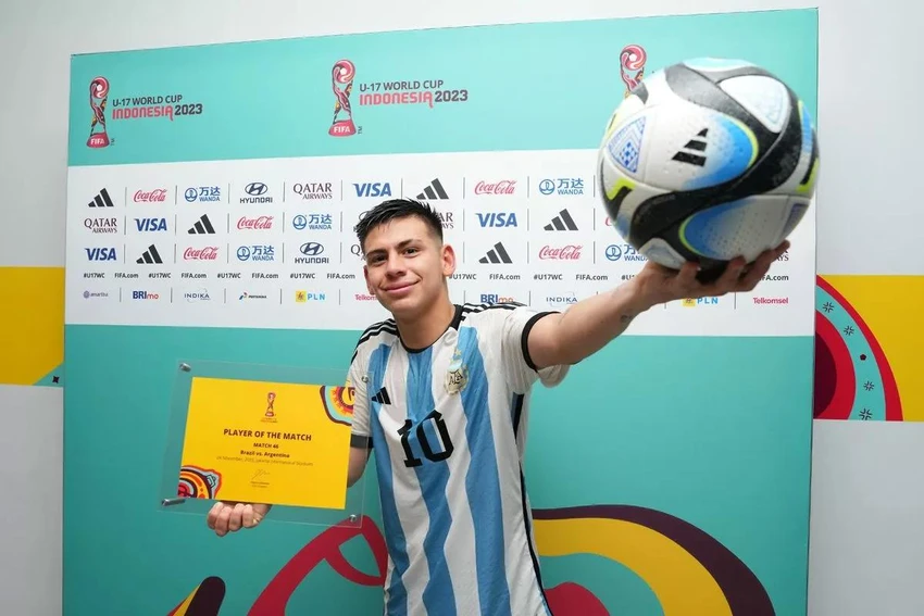 Echeverri, man city