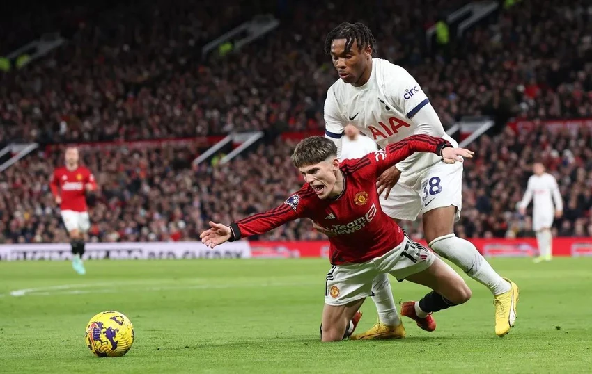 manchester-united-garnacho.jpg