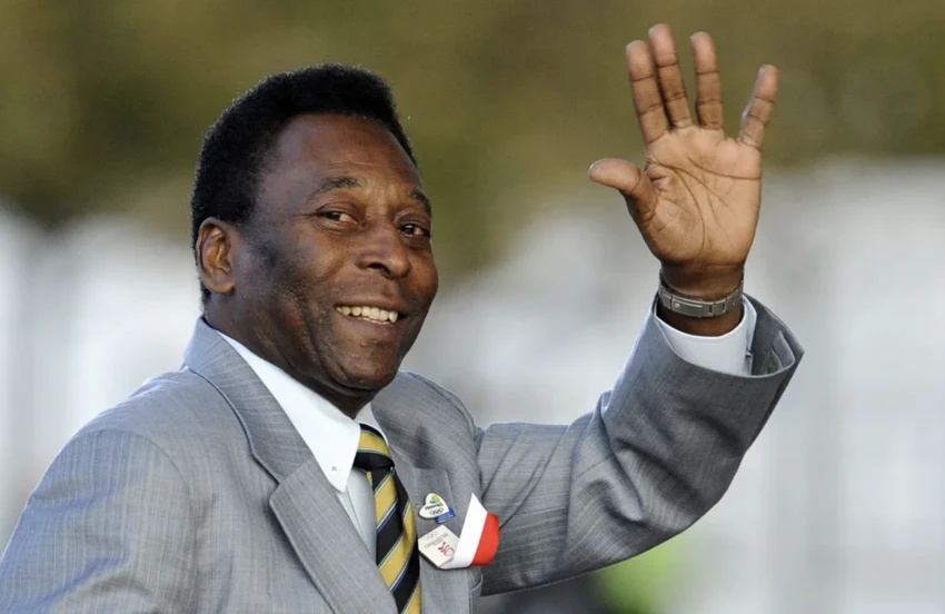 vua-bong-da-pele.png
