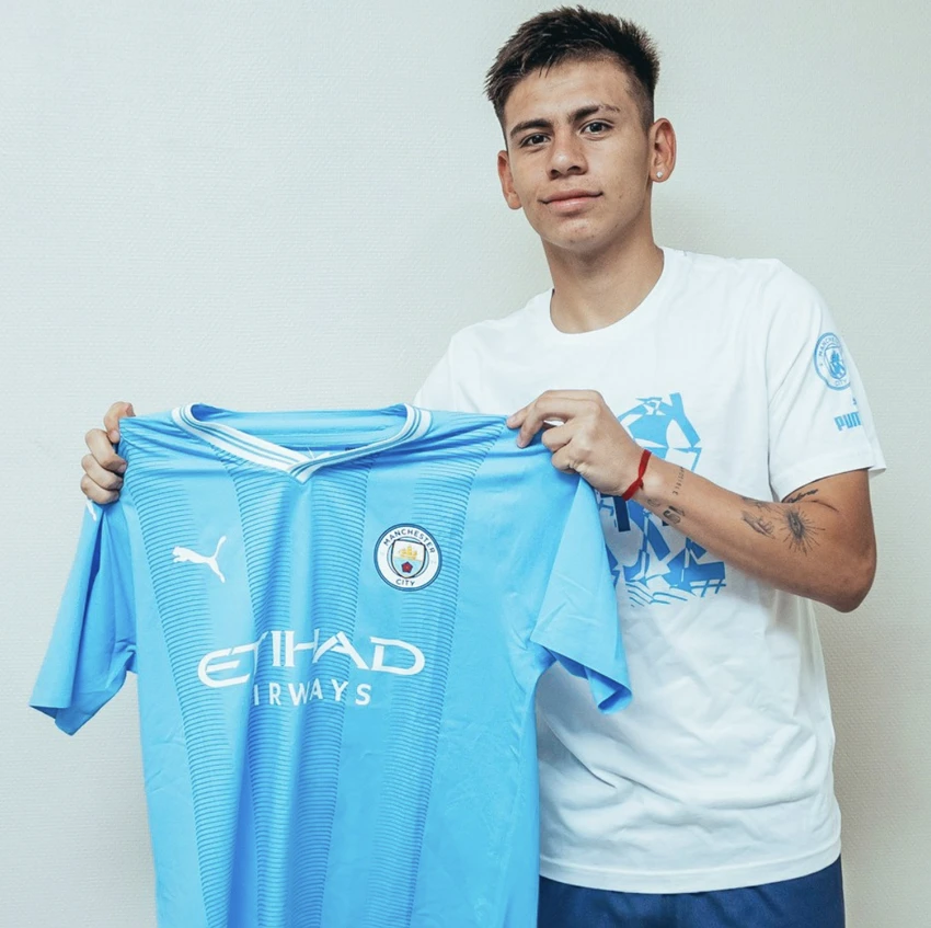 man-city-Claudio-Echeverri.png