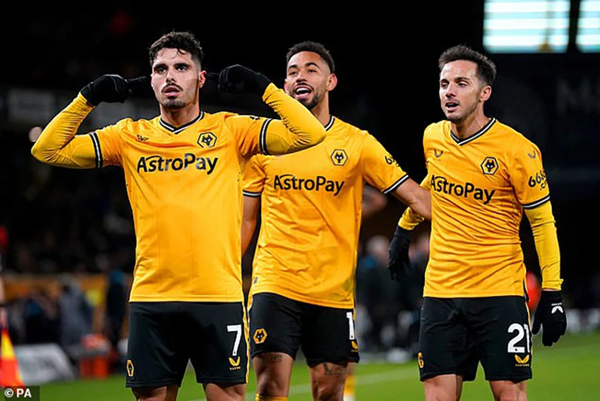 wolves-mu-premier-league.jpg