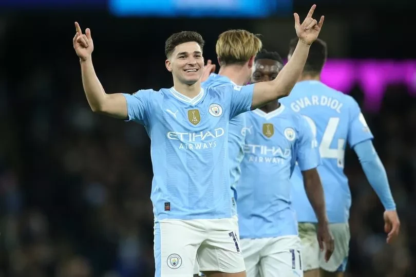 man-city-alvarez.jpg