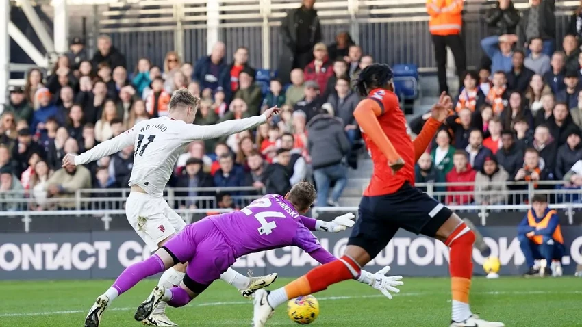 hojlund-manchester-united.jpg
