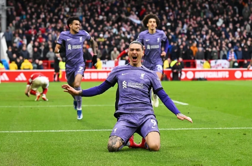 Darwin Nunez đang dần trở thành sát thủ thực sự trên hàng công của Liverpool. Ảnh: Getty