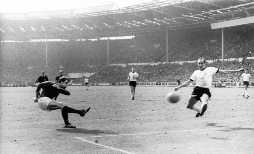 Sir-Geoff-Hurst.png