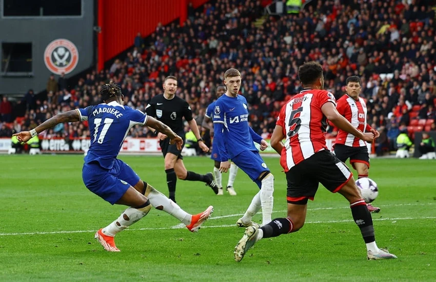 Chơi áp đảo hoàn toàn đối thủ nhưng Chelsea không thể mang về 3 điểm