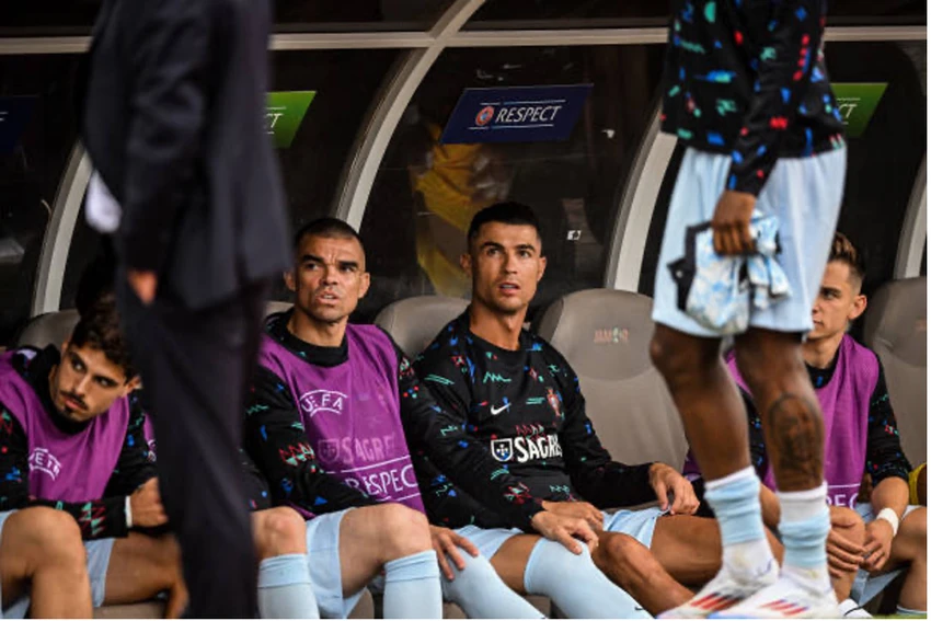 ronaldo-bo-dao-nha.jpg