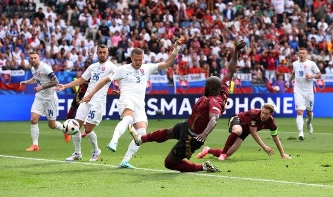 euro-2024-doi-tuyen-phap.jpeg
