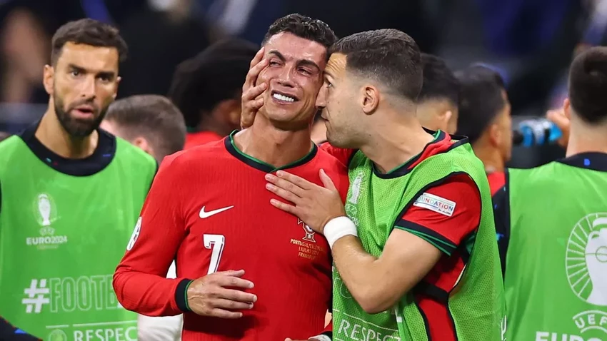 ronaldo-bo-dao-nha.jpg