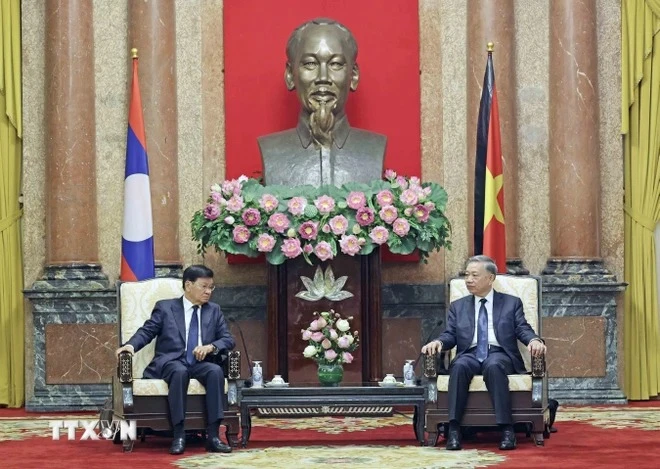 chu-tich-nuoc-to-lam-lao.jpg