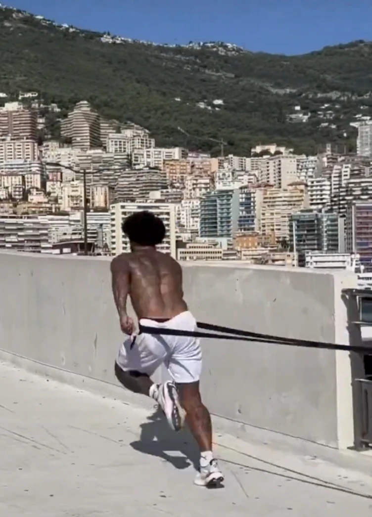 mu-memphis-depay.png