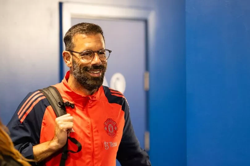 mu-Van-Nistelrooy.jpg
