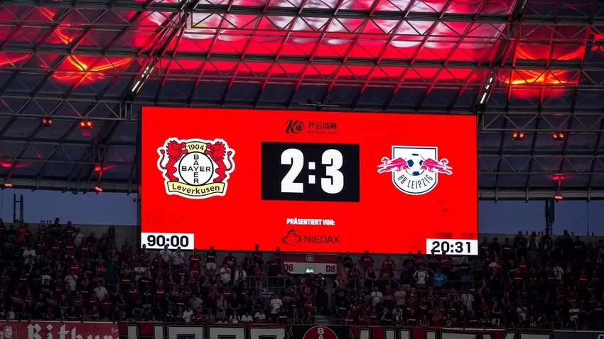 Bayer Leverkusen đứt chuỗi bất bại