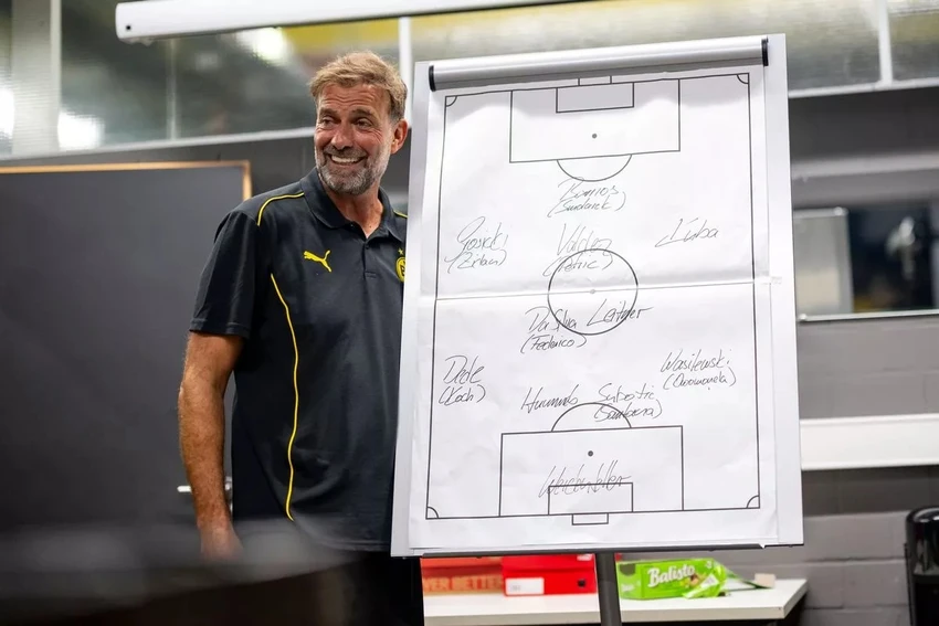 Chiến thuật gây cười của Klopp