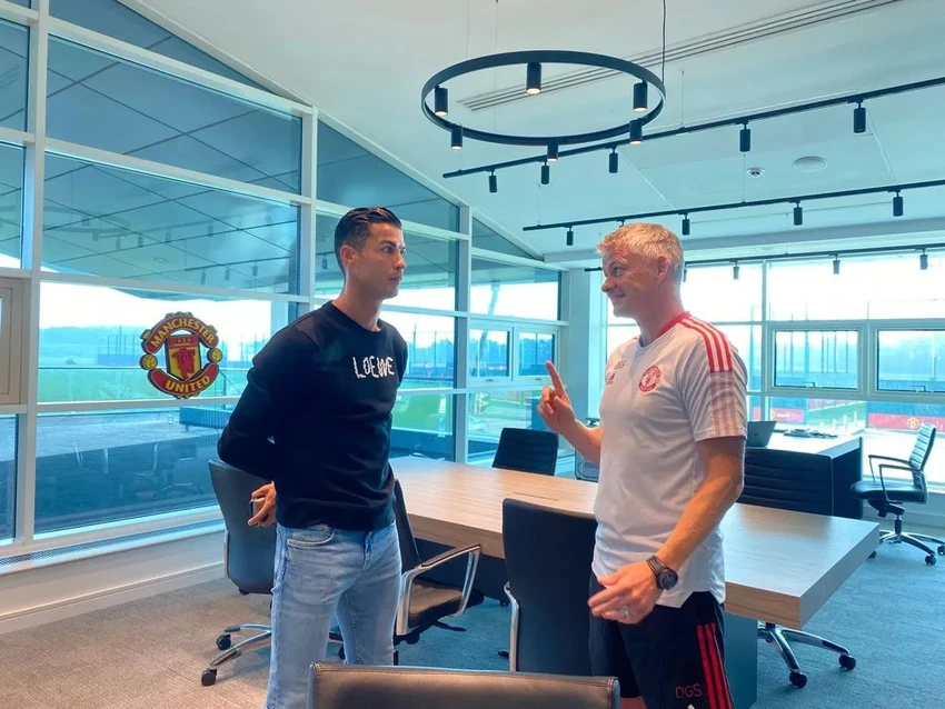 ronaldo-solskjaer-mu.jpg
