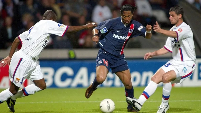 ronaldinho-psg.jpg