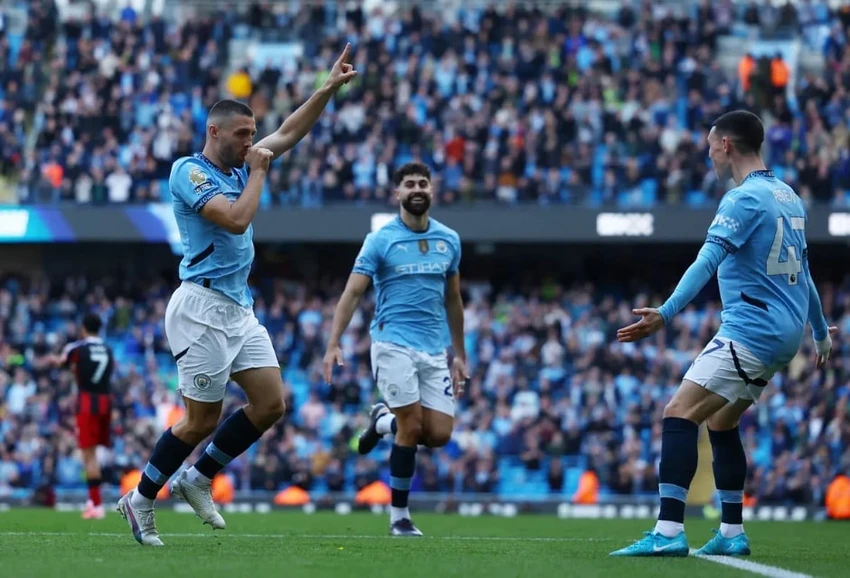 Man City và Arsenal cùng ngược dòng giành chiến thắng