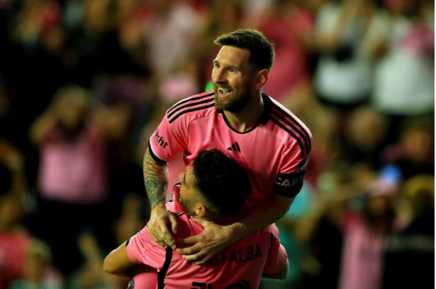 messi-lap-hat-trick.jpg
