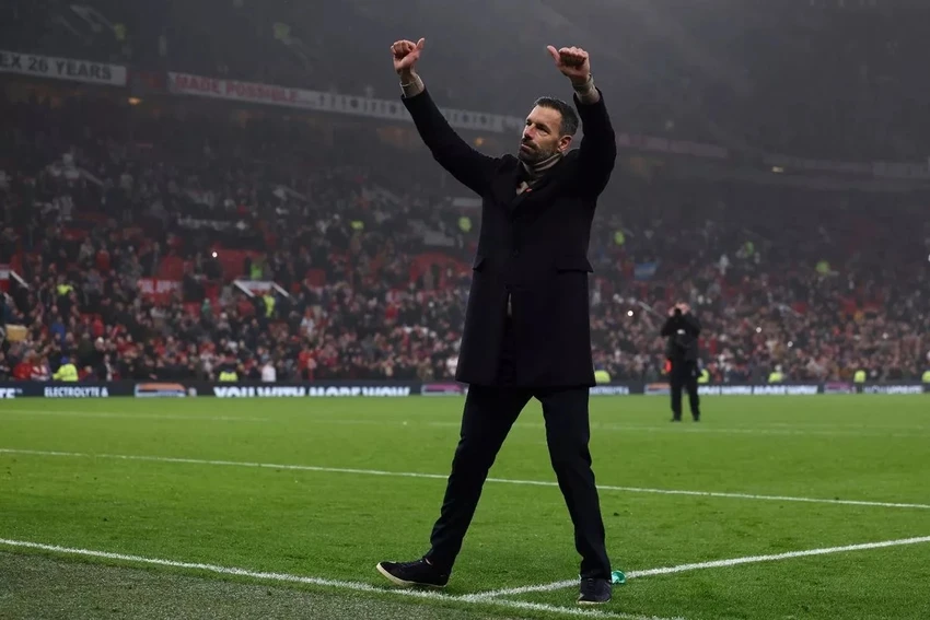 mu-van-nistelrooy.jpg